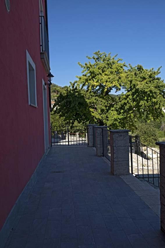 Il Mascherone Sepino Exteriör bild